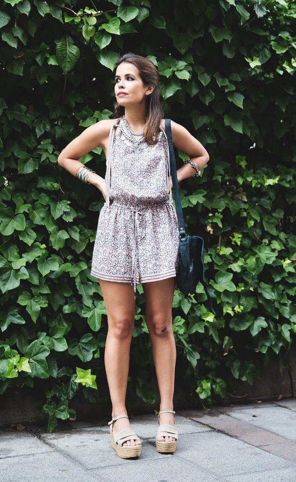 Foto: Reprodução / <a href="http://www.collagevintage.com/2014/06/floral-jumpsuit/" target="_blank">Collage Vintage</a>