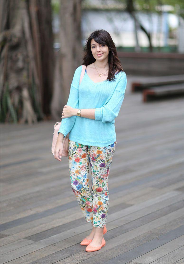 Foto: Reprodução / <a href="http://www.justlia.com.br/2013/10/look-do-dia-sueter-azul-claro/" target="_blank">Just Lia</a>