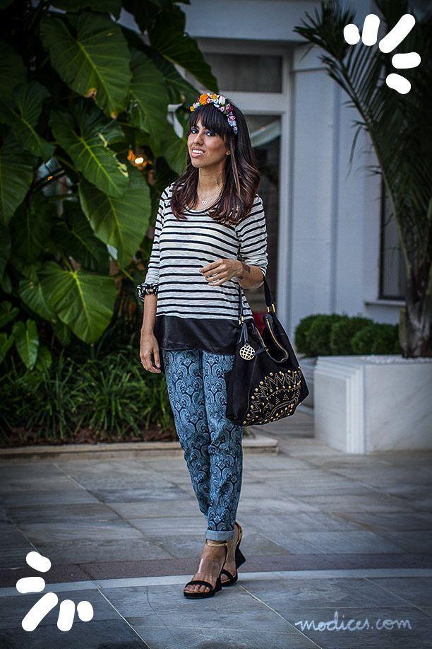 Foto: Reprodução / <a href="http://modices.com.br/moda/listras-jeans-estampado-e-tiara-de-flores-misturando-tendencias-no-look-do-fashion-rio/" target="_blank">Modices</a>