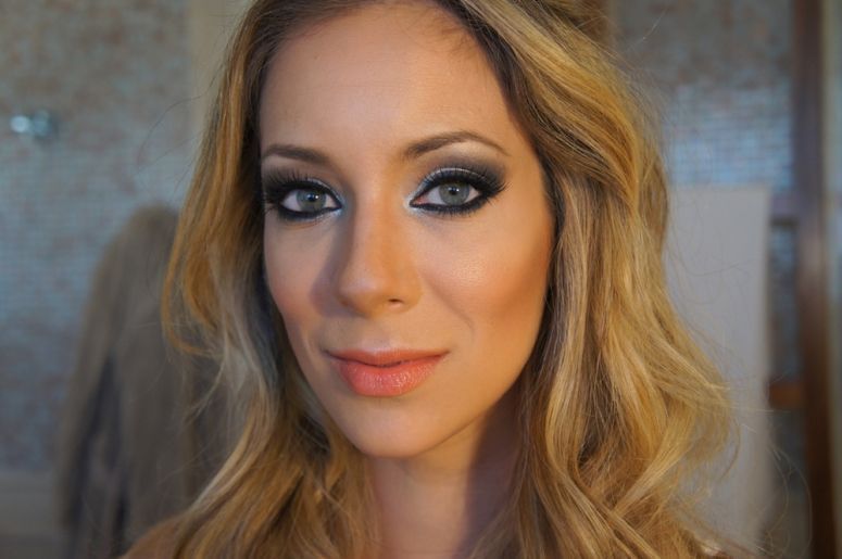 Foto: Reprodução / <a href="http://www.dojeitoh.com.br/tutorial-olhos-amfar" target="_blank">Do jeito H</a>