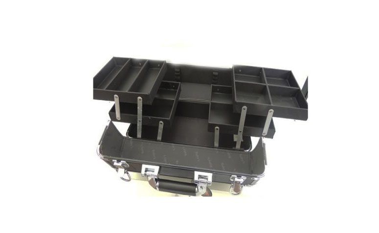 Maleta Rubys por R$219 no <a href="http://www.submarino.com.br/produto/11008409/maleta-de-maquiagem-rubys-1190c-preta" target="_blank">Submarino</a>