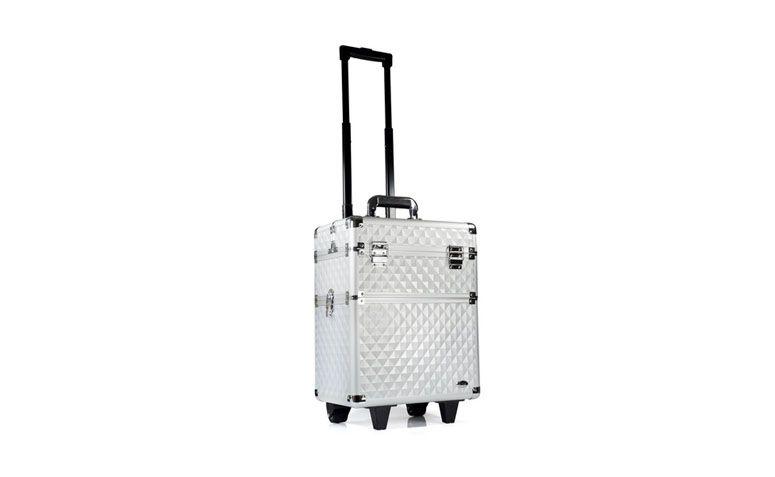 Maleta com rodinhas por R$350 no <a href="http://www.submarino.com.br/produto/8027091/maleta-profissional-com-rodinhas-2-andares-rubys-fs-1200m-prata" target="_blank">Submarino</a>