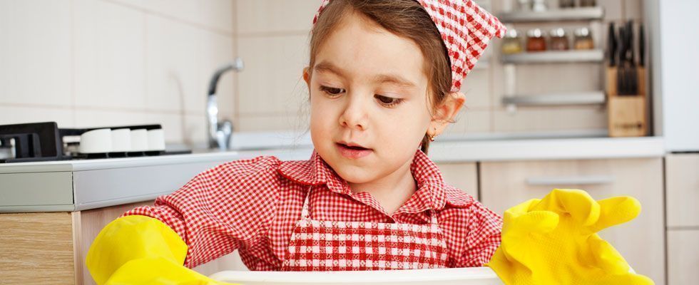 Já imaginou acordar e ver que a casa se limpou sozinha? Pois é, esta é uma surpresa agradável que toda mãe que também é dona de casa adoraria receber. É simples, mas é um gesto de carinho e companheirismo de filho (a) para mãe.