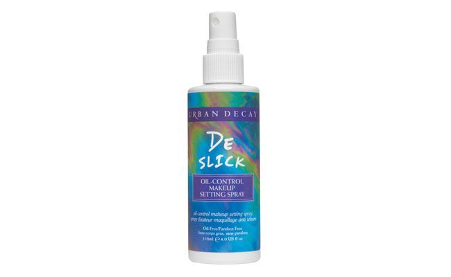 Fixador De-Slick Oil-Control Makeup Setting Spray Urban Decay por R$137 na <a href="http://www.sephora.com.br/site/produto.asp?id=12578" target=_blank">Sephora</a>