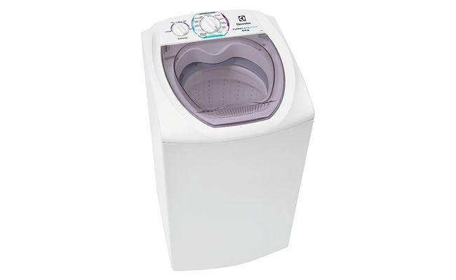 Lavadora de roupas Electrolux por R$829,90 na <a href="http://www.americanas.com.br/produto/113999412/lavadora-de-roupas-electrolux-6kg-turbo-economia-ltd06-branca?epar=googlepla&opn=YSMESP&WT.srch=1" target="blank_">Americanas</a>