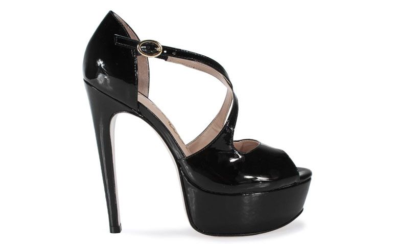 Sandália meia pata Luiza Barcelos por R$429,99 Anita<></p>
<p class=