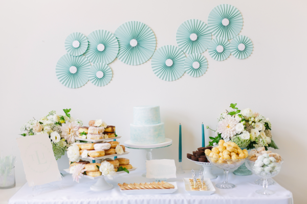 Foto: Reprodução / <a href="http://www.stylemepretty.com/2013/08/23/watercolor-inspired-bridal-shower-from-annabella-charles-photography/" target="_blank">Style me Pretty</a>