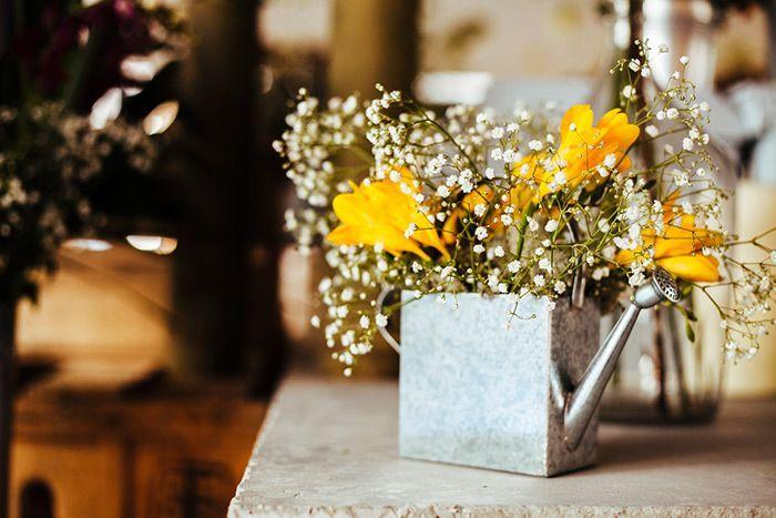 Foto: Reprodução / <a href="http://www.anoivadebotas.com.br/cinthia-jonas-mini-wedding-em-casa/" target="_blank">A noiva de botas</a>