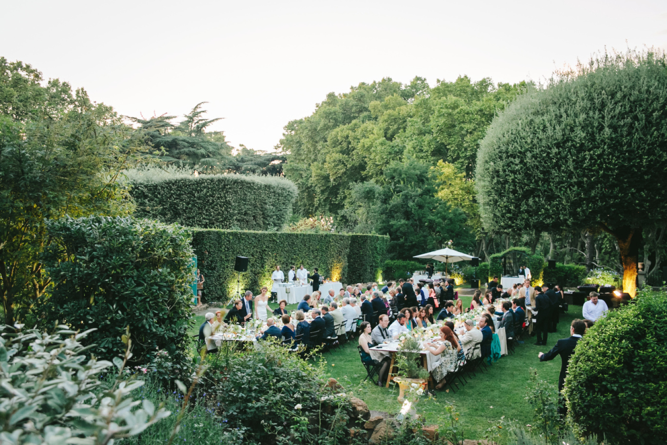 Foto: Reprodução / <a href="http://www.stylemepretty.com/destination-weddings/2014/08/11/romantic-rome-garden-wedding-at-villa-aurelia/" target="_blank">Style me pretty</a>