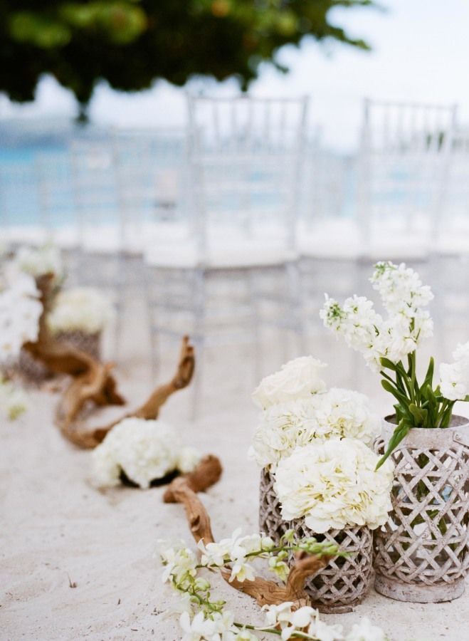 Foto: Reprodução / <a href="http://www.stylemepretty.com/2015/01/24/tropical-and-glamorous-wedding-at-st-thomas-ritz/" target="_blank">Style me pretty</a>