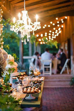 Foto: Reprodução / <a href="http://www.artfullywed.com/real-couples/weddings/elegant-gold-and-emerald-winery-wedding/" target="_blank">Artfully Wed</a>