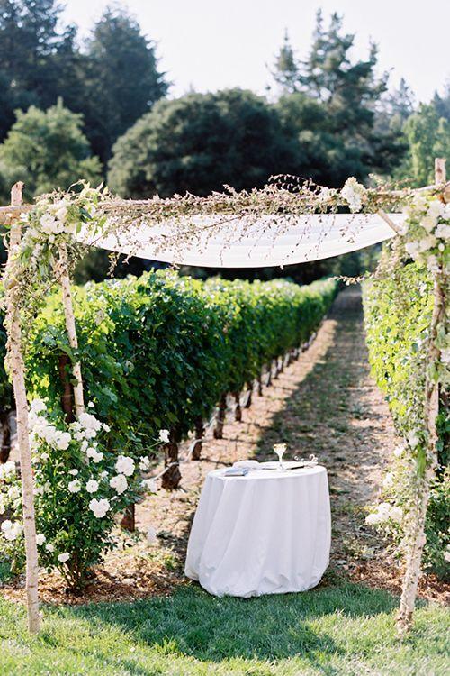 Foto: Reprodução / <a href="http://www.brides.com/blogs/aisle-say/2014/09/vineyard-wedding-ideas-napa-valley-photography-by-leah.html" target="_blank">Brides</a>