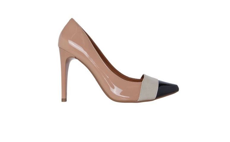 Scarpin FiveBlu Nude por R$ 89,90 na <a href="https://www.dafiti.com.br/?placeholder&gclid=Cj0KCQjwjN-SBhCkARIsACsrBz4jf7Amga88Hk2gQcgCg-o_YD2rXtdKstaPd7cF9F5L1F68ycQkP1caAhftEALw_wcB?utm_source=Zanox&utm_medium=Cpa&utm_campaign=deeplink]]" target="_blank">Dafiti</a>