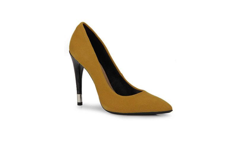 Scarpin Lara Mostarda por R$ 99,99 na <a href="http://www.passarela.com.br/passarela/produto/_/R-Scarpin-Lara-8754419N-Mostarda-6030375499-10001?gclid=COO7o_eQucMCFSEV7AodUB0Ayw#" target="_blank"> Passarela</a>