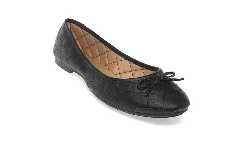 Sneaker Petite Jolie Matelasse untuk R $ 89,99 di Dafiti