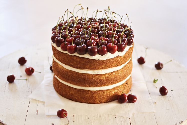 Foto: Reprodução / <a href="http://www.kristimurphy.com/blog/how-to-make-a-naked-cake" target="_blank">Kristi Murphy</a>