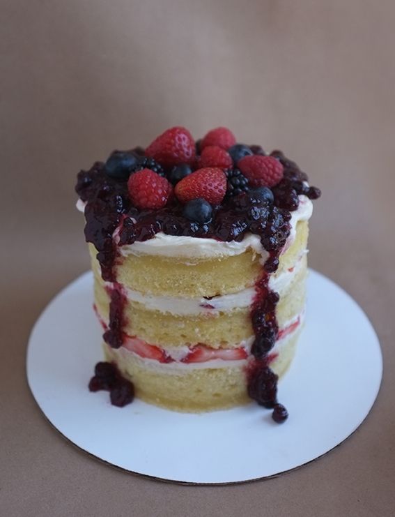 Foto: Reprodução / <a href="http://alanajonesmann.com/2014/07/baked-mini-naked-cakes/" target="_blank">Alana Jones Mann</a>