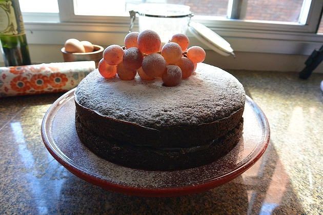 Foto: Reprodução / <a href="http://www.blogdalu.net/#!Bolo-de-chocolate-%E2%80%93-Naked-cake/c1rfl/552429540cf21933cd43517a" target="_blank">Blog da Lu</a>