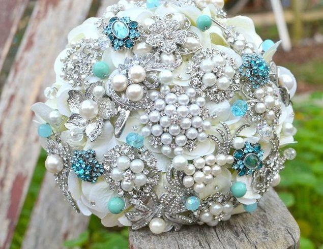 Foto: Reprodução / <a href="https://www.etsy.com/pt/listing/74106159/deposit-on-tiffany-blue-brooch-wedding" target="_blank">Etsy</a>