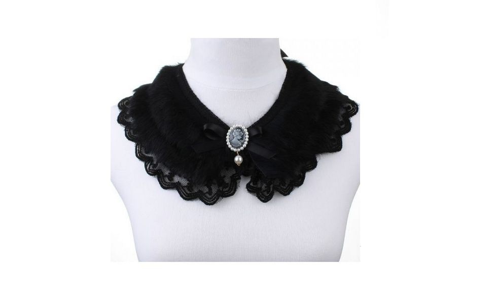 Disponível no site bijouxanciens.tanlup.com. Preço: R$124,90.