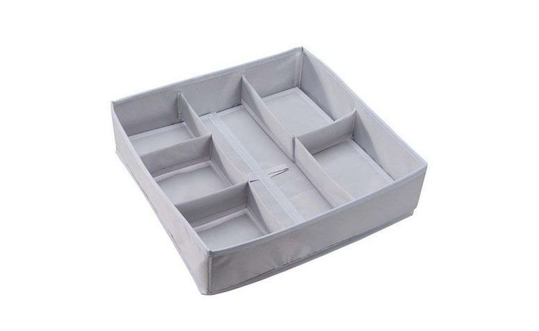 Organizador de gaveta por R$17,99 na <a href="http://ad.zanox.com/ppc/?29470371C10967541&ULP=[[http://www.mobly.com.br/organizador-de-gaveta-grande-poli-branco-brinox-131452.html?utm_source=Zanox&utm_medium=Afiliados&utm_campaign=deeplink]]" target="blank_">Mobly</a>