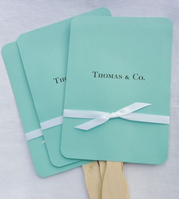 Foto: Reprodução / <a href="https://www.etsy.com/listing/67118878/tiffany-blue-wedding-fans" target="_blank">Etsy</a>