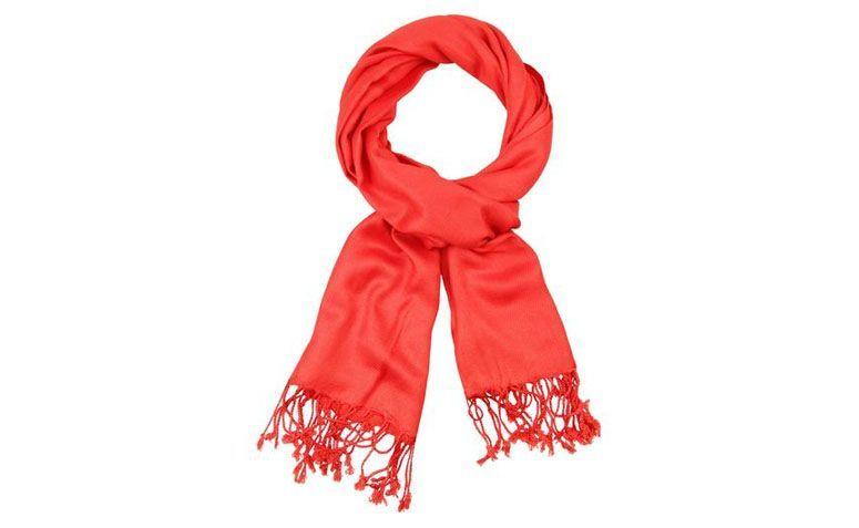 Pashmina lisa com franjas por R$29,99 na <a href="http://www.americanas.com.br/produto/8619485/echarpe-pashmina-lisa-franjas" target="blank_">Americanas</a>