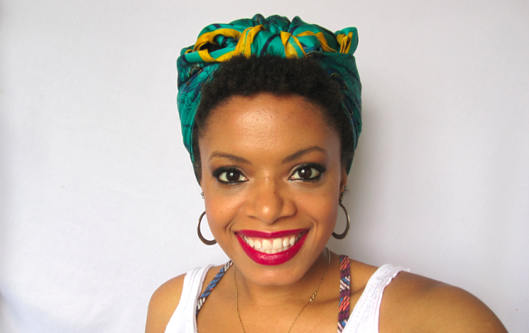 Foto: Reprodução / <a href="http://www.blzinterior.com.br/2014/01/14/penteado-lenco-estilo-pin-up/" target="_blank">Beleza In terior</a>