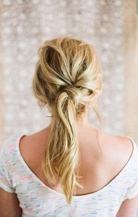 Foto: Reprodução / <a href="http://hairstyleshowto.com/easy-twist-ponytail/" target="_blank">Hairstyles How To</a>