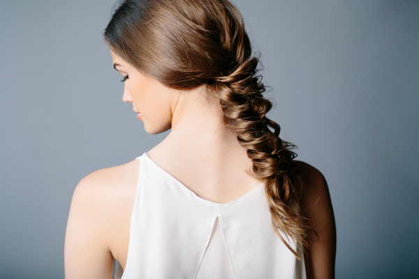 Foto: Reprodução / <a href="http://www.oncewed.com/diy/diy-messy-fishtail-braid/" target="_blank">Once Wed</a>