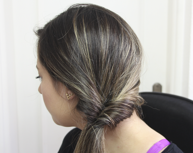 Foto: Reprodução / <a href="http://passandoblush.com.br/cabelo/desafio-meximeucabelo-rabo-lateral/" target="_blank">Passando Blush</a>
