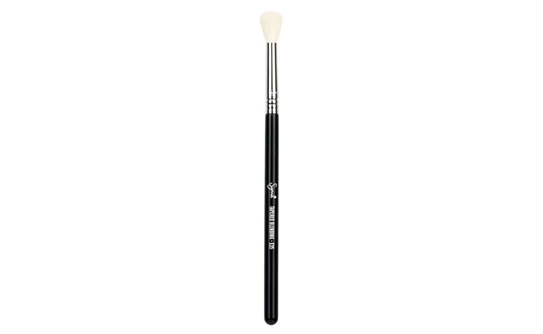 <a href="http://sigma-beauty.7eer.net/c/123232/146780/2835?u=http%3A%2F%2Fwww.sigmabeauty.com%2FE35_Tapered_Blending_p%2Fe35.htm" target="_blank">E35 Tapered Blending</a> por US$16