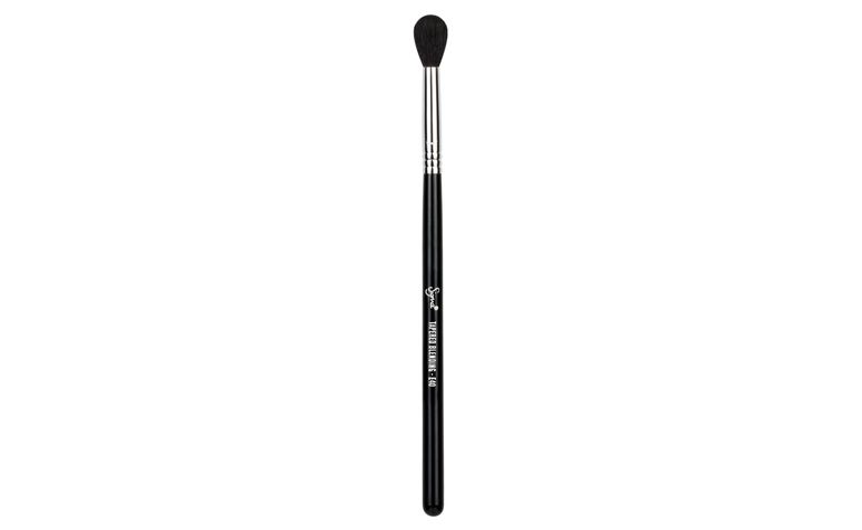 <a href="http://sigma-beauty.7eer.net/c/123232/146780/2835?u=http%3A%2F%2Fwww.sigmabeauty.com%2FE40_Tapered_Blending_p%2Fe40.htm" target="_blank">E40 Tapered Blending</a> por US$16