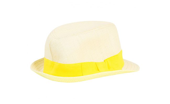 Chapéu Panamá por R$30 na <a href="http://www.fashfinds.com.br/index.php/acessorios/chapeus/chapeu-panama-fita-amarela.html" target="blank_">Fashfinds</a>