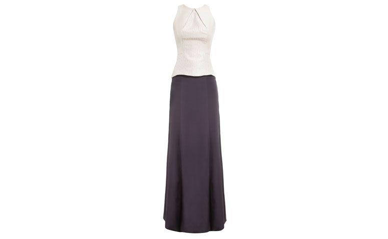 Vestido Tanden por R$2.178 na <a href="http://www.oqvestir.com.br/vestido-longo-tanden-fendas-60867.aspx/p" target="blank_">Oqvestir</a>