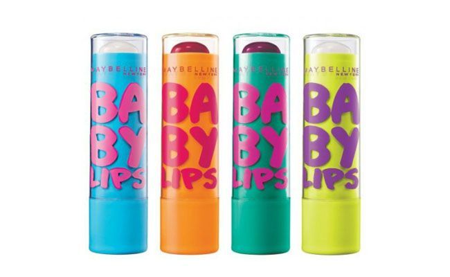 <p>Outro produto que é queridinho também da Marina e da blogueira Amanda Britto do blog <a href="http://starving.com.br/" target="_blank">Starving</a> é o babylips da Maybelline. Ele vem com FPS 20 e diversas opções de cores e sabores. </p>
<p><i>Maybelline Babylips por R$22,32 na <a href="http://fabuloustore.com/lbios/lip-balm?product_id=2371" target="_blank">Fabulous Store</a></i></p>