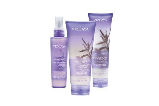 <p>O combo de produtos contém um xampu sem sal, um condicionador e um spray para dar volume. Próprios para cabelos finos, os 3 itens prometem mais volume de forma natural, segundo o fabricante. R$ 50,90 (kit) na loja online Beleza na Web. </p>