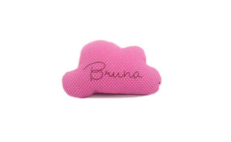 Almofada personalizada com nome por R$36,00 na <a href="http://www.loja.ideiafofa.com.br/product/797610/mini-nuvem-personalizada" target="_blank">Ideia Fofa</a>