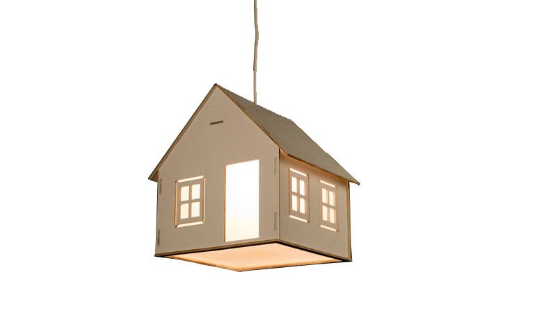 Luminária pendente por R$274,71 na <a href="https://www.etsy.com/pt/listing/203249793/kids-lampchildrens-lamplamp-for?ref=sr_gallery_20&ga_search_query=abajour+beb%C3%AA&ga_search_type=all&ga_view_type=gallery" target="_blank">Etsy</a>