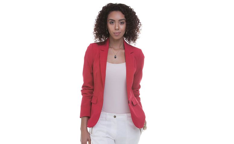 Blazer em Alfaiataria por R$159,00 na <a href="http://www.lojasrenner.com.br/p/blazer-feminino-em-alfaiataria-534160738-534160893" target="blank_">Renner</a>