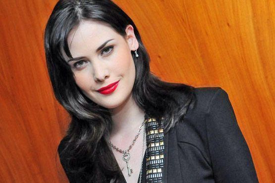 Mayana Moura. Para mulheres brancas, o ideal são as tonalidades escuras.