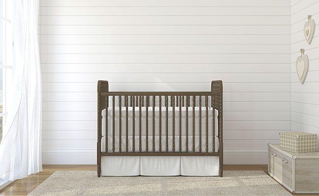 Esta cor, segundo o Feng Shui, pertence à categoria do Metal. É uma cor neutra, com tendência ao yin-frio. “Pode ser muito interessante como base para aplicação de detalhes em outras cores. Mas um quarto de bebê totalmente branco torna-se estéril pela falta de estímulos, e deve ser evitado”, destaca a arquiteta.