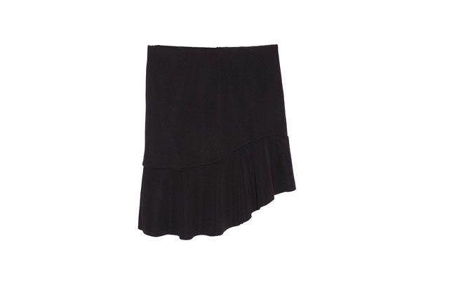 Saia irregular por R$218,00 na <a href="http://www.oqvestir.com.br/saia-babado-irregular---preta-38625.aspx/p" target="_blank"> Oqvestir</a>