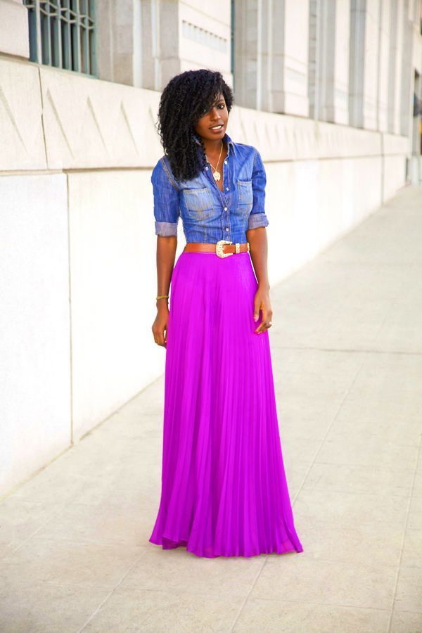 Foto: Reprodução / <a href="http://stylepantry.com/2013/11/15/fitted-denim-shirt-pleated-maxi-skirt/" target="_blank">Style Pantry</a>