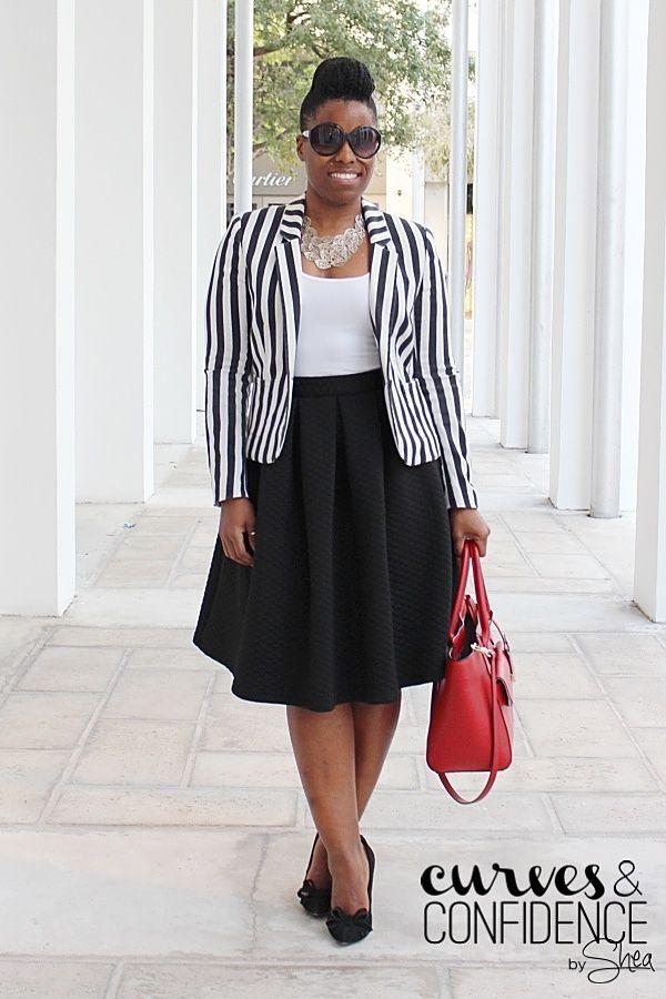 Foto: Reprodução / <a href="http://www.curvesandconfidence.com/2015/02/black-quilted-midi-skirt.html" target="_blank">Curves and Confidence</a>