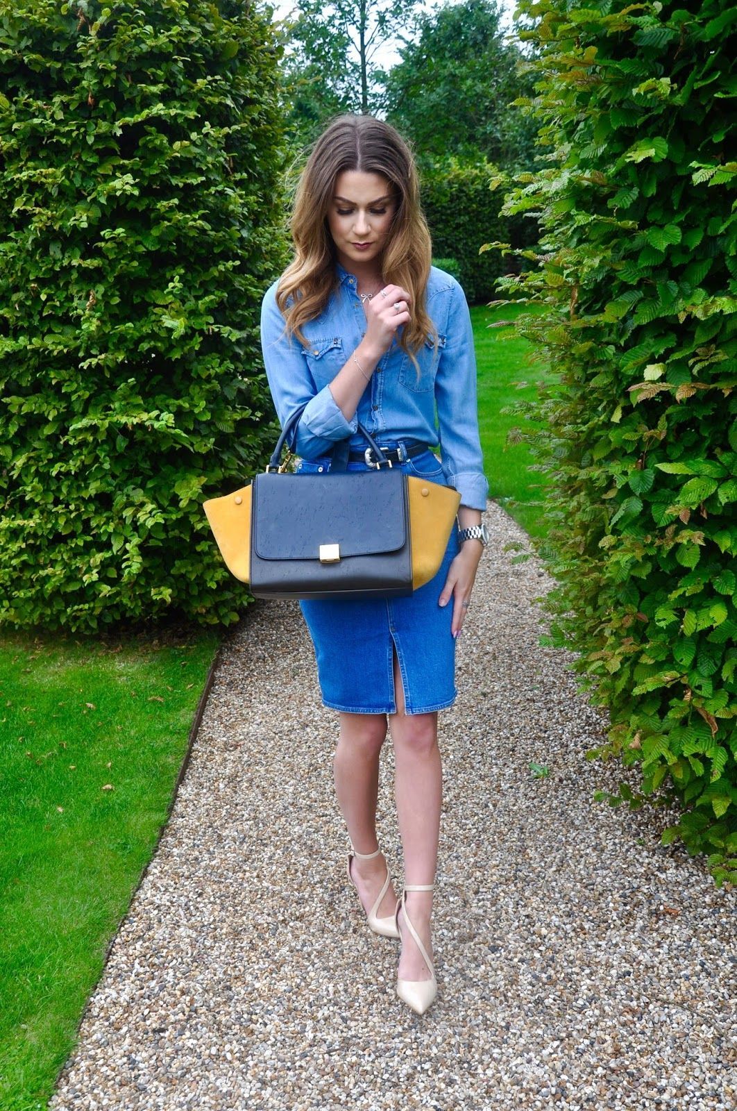 Foto: Reprodução / <a href="http://www.emilyedward.com/search?q=Double+Denim" target="_blank">Emily Edward</a>