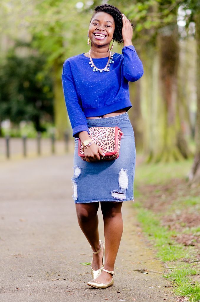 Foto: Reprodução / <a href="http://shairstyl3.blogspot.com.br/2014/04/denim-pencil-skirt.html" target="_blank">ShairStyle</a>