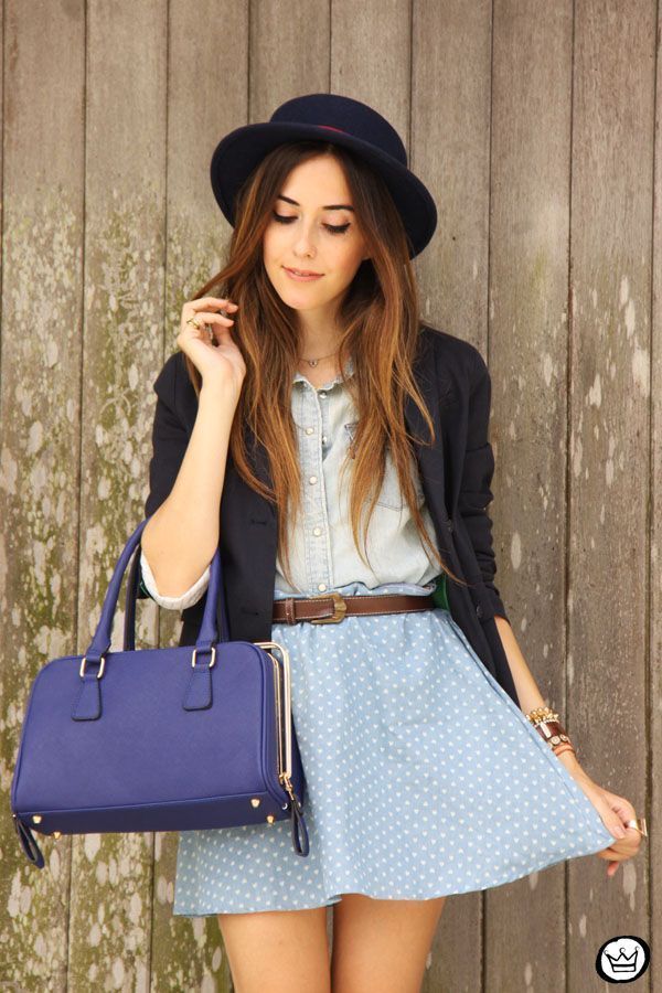 Foto: Reprodução / <a href="http://fashioncoolture.com.br/2015/01/19/eloecom-blue-skirt-outfit-with-a-hat/ " target="_blank">Fashion Coolture</a>