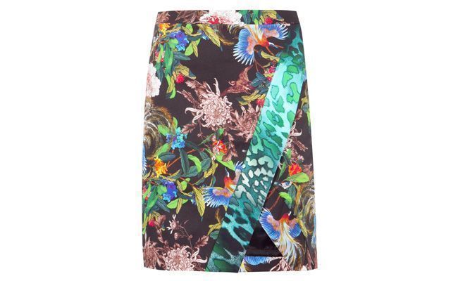 Saia Lápis Letage por RS439,00 na <a href="http://www.dafiti.com.br/Saia-Lapis-Letage-Jandira-Preta-1337607.html" target="_blank">Dafiti</a>
