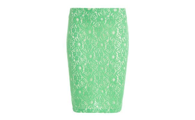 Saia Lápis Renda Verde Clara por RS109,90 na <a href="http://www.aremo.com.br/saia-lapis-renda-655.aspx/p?sku=1396001055" target="_blank">Aremo</a>